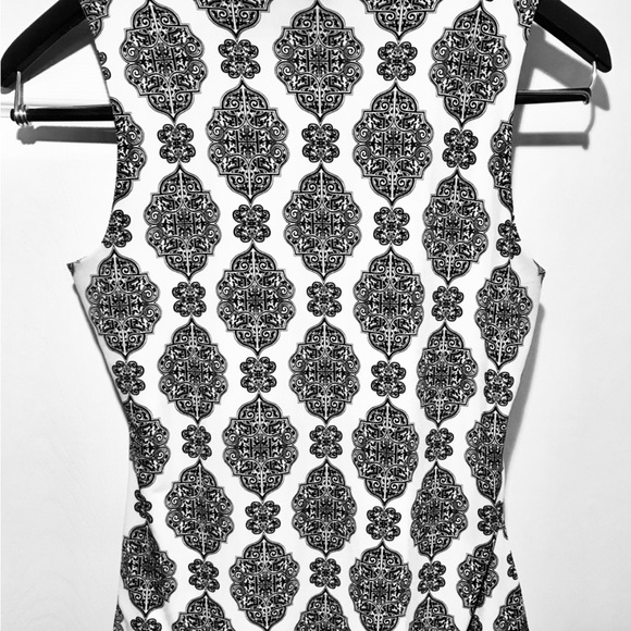 White House Black Market Elegant Top - Picture 6 of 9